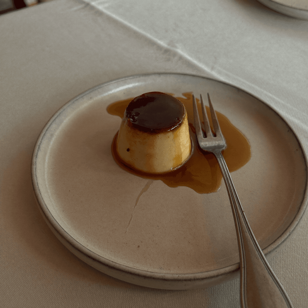Flan casero con dulce de leche